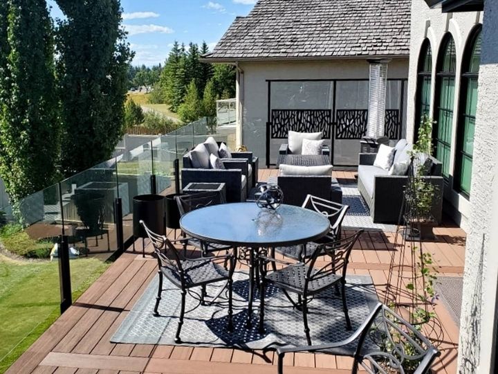 Custom Deck Builders in Calgary: Enhance Your Outdoor Space